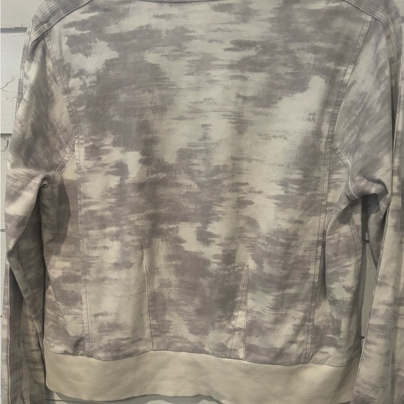 Athleta Farallon Print Sweatshirt
Size Small. Great condition! - Picture 10 of 11